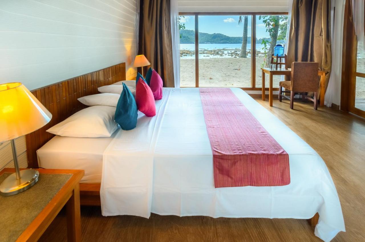 White Sands Beach Resort Lembeh Bitung Esterno foto